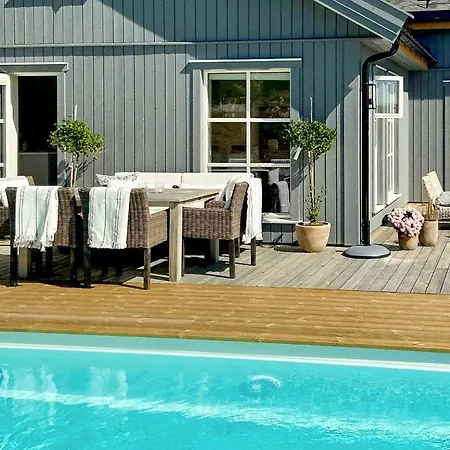 Modern Summer House With Pool In Risør