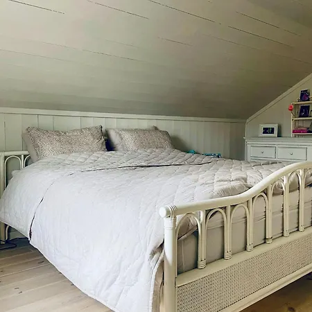 Modern Summer House With Pool In Risør