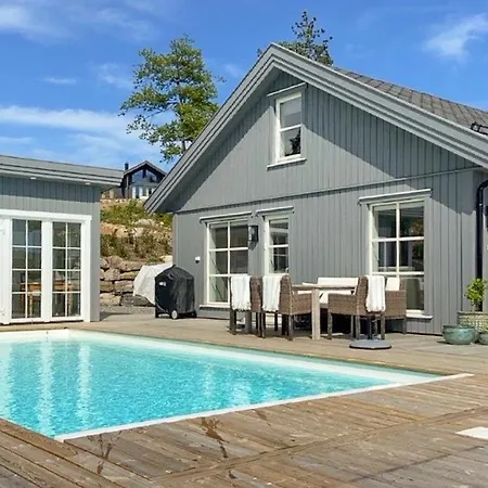 Ferienhaus Modern Summer House With Pool In